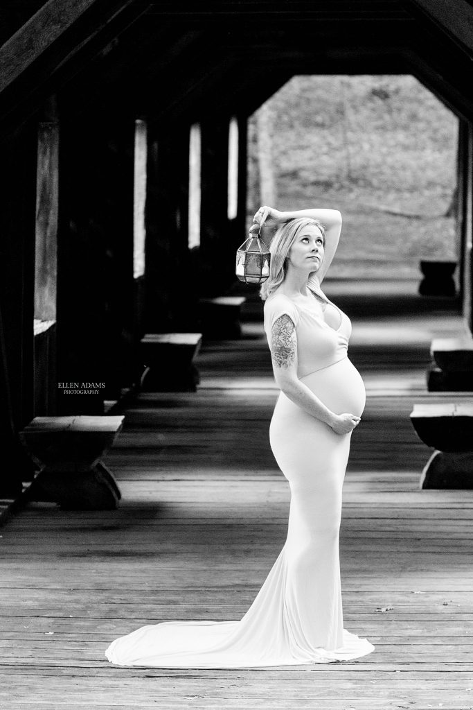 Huntsville, AL maternity Photographer Ellen Adams Photography captured this fine art portrait of a pregnant mom waiting for her husband to come home from deployment overseas.